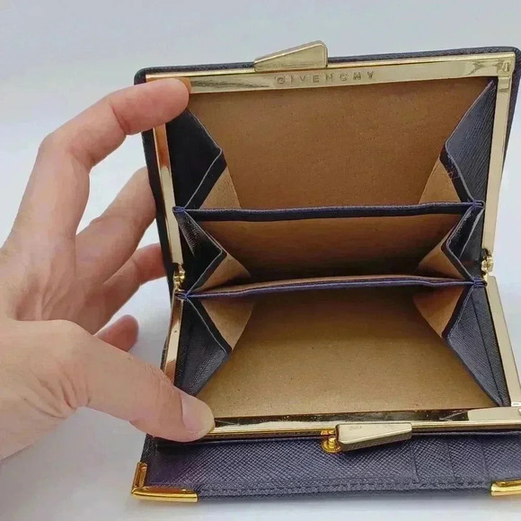 Givenchy  Kisslock/bi-fold Short Wallet - Picture 4 of 12